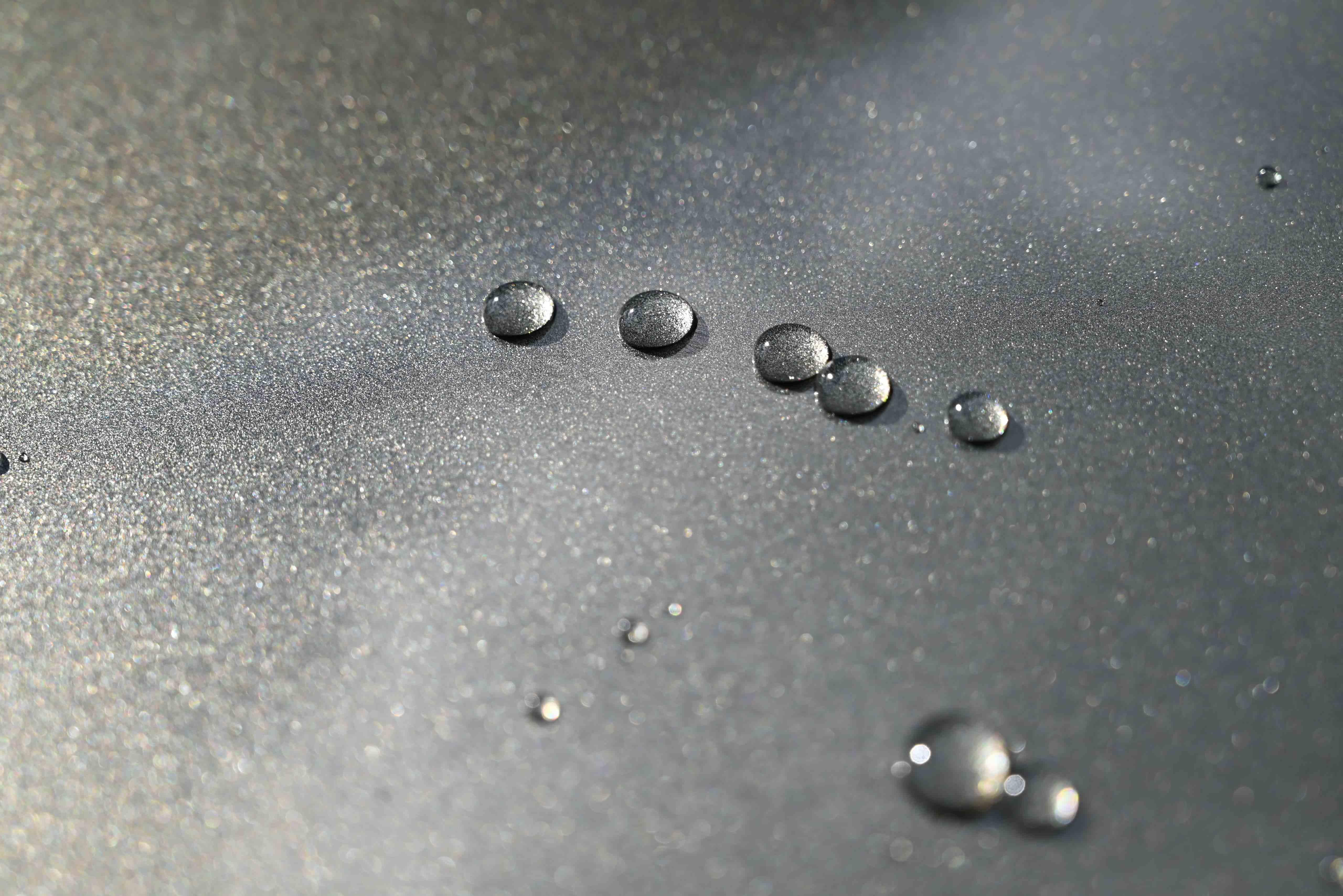 Perfect water droplets op ceramic coating